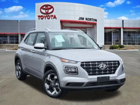 Silver 2025 Hyundai Venue SEL for sale in Tulsa, OK