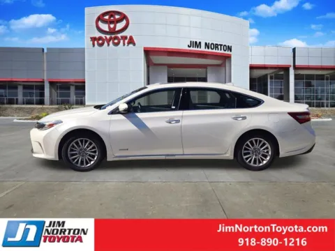 More photos of 2018 Toyota Avalon Hybrid Limited at Jim Norton Toyota, OK
