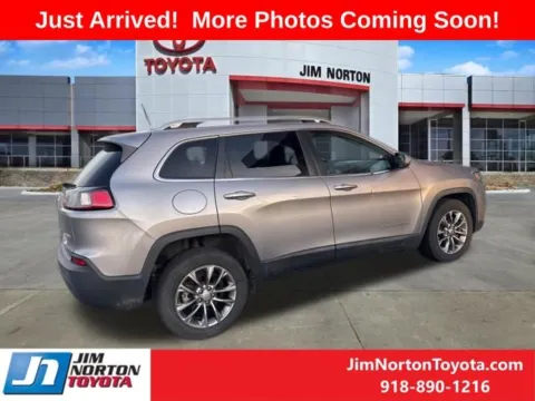 More photos of 2019 Jeep Cherokee Latitude Plus at Jim Norton Toyota, OK