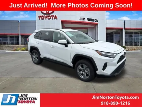 White 2025 Toyota RAV4 Hybrid XLE for sale in Tulsa, OK