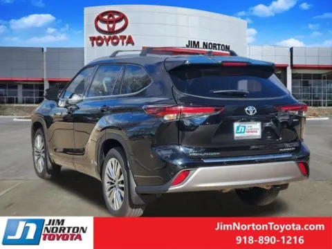 More photos of 2026 Toyota Highlander Hybrid Platinum at Jim Norton Toyota, OK