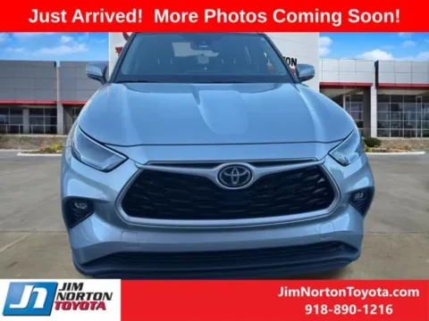 Another view of 2021 Toyota Highlander XLE for sale in Tulsa, OK at Jim Norton Toyota