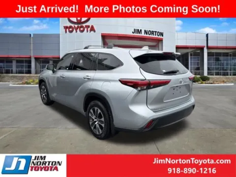 Another view of 2021 Toyota Highlander XLE for sale in Tulsa, OK at Jim Norton Toyota