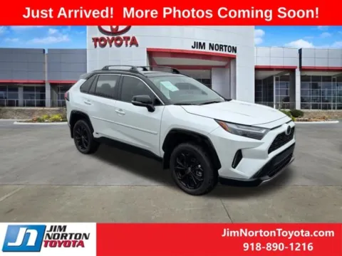 White 2025 Toyota RAV4 Hybrid XSE for sale in Tulsa, OK