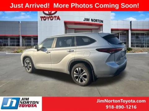 Another view of 2024 Toyota Highlander XLE for sale in Tulsa, OK at Jim Norton Toyota