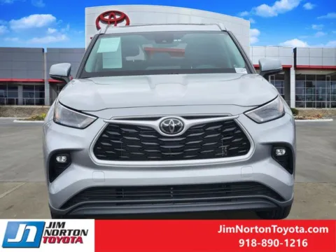 Photos of 2024 Toyota Highlander XLE for sale in Tulsa, OK at Jim Norton Toyota