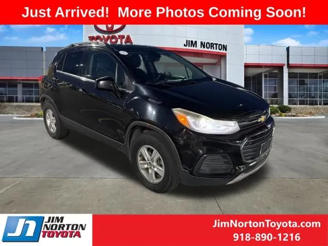 Black 2017 Chevrolet Trax LT for sale in Tulsa, OK
