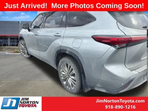 Another view of 2023 Toyota Highlander Hybrid Platinum for sale in Tulsa, OK at Jim Norton Toyota