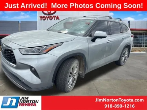 Photos of 2023 Toyota Highlander Hybrid Platinum for sale in Tulsa, OK at Jim Norton Toyota