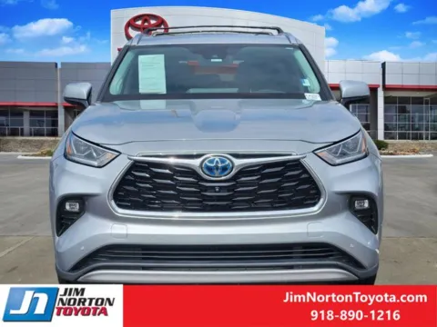 Photos of 2023 Toyota Highlander Hybrid Platinum for sale in Tulsa, OK at Jim Norton Toyota