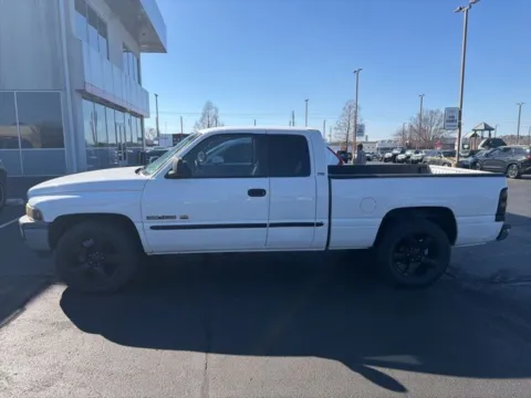 Another view of 2000 Dodge Ram 1500 SLT for sale in Tulsa, OK at Jim Norton Toyota