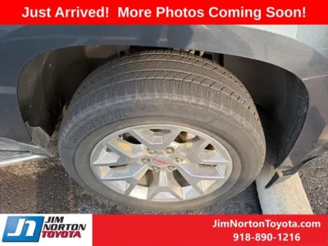 More photos of 2020 GMC Yukon SLT Standard Edition at Jim Norton Toyota, OK