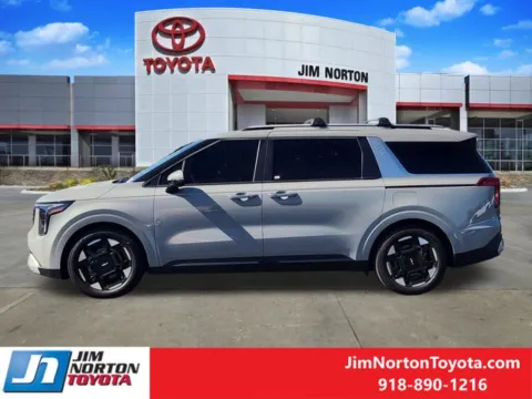More photos of 2025 Kia Carnival EX at Jim Norton Toyota, OK