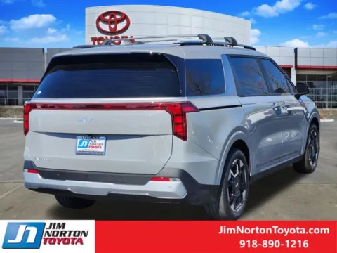 More photos of 2025 Kia Carnival EX at Jim Norton Toyota, OK