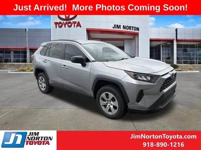 Silver 2019 Toyota RAV4 LE for sale in Tulsa, OK