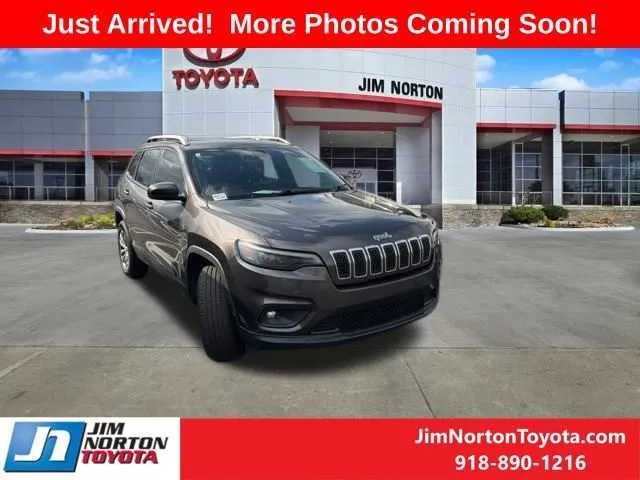 Gray 2019 Jeep Cherokee Latitude Plus for sale in Tulsa, OK