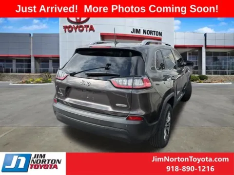 More photos of 2019 Jeep Cherokee Latitude Plus at Jim Norton Toyota, OK