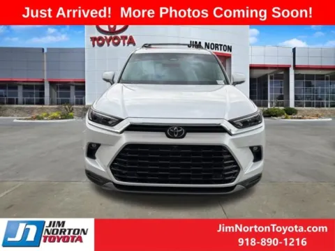 Photos of 2026 Toyota Grand Highlander Platinum for sale in Tulsa, OK at Jim Norton Toyota