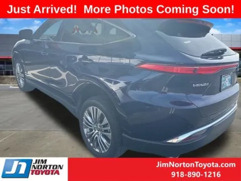 Photos of 2022 Toyota Venza XLE for sale in Tulsa, OK at Jim Norton Toyota