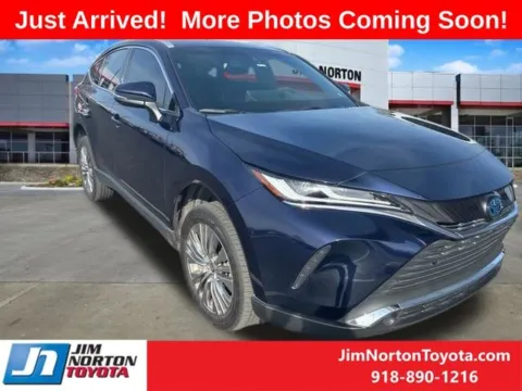 Blue 2022 Toyota Venza XLE for sale in Tulsa, OK
