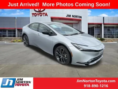 Silver 2025 Toyota Prius Limited for sale in Tulsa, OK