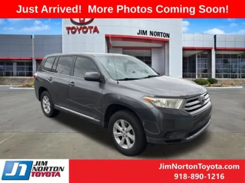 Gray 2011 Toyota Highlander for sale in Tulsa, OK