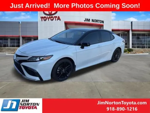 White 2023 Toyota Camry XSE for sale in Tulsa, OK