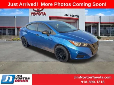 Blue 2021 Nissan Versa 1.6 SV for sale in Tulsa, OK