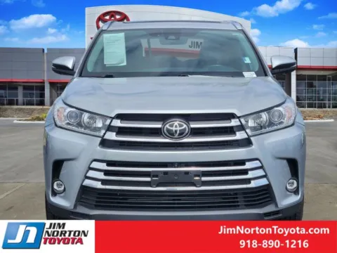 Photos of 2019 Toyota Highlander Limited Platinum for sale in Tulsa, OK at Jim Norton Toyota