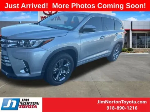Another view of 2019 Toyota Highlander Limited Platinum for sale in Tulsa, OK at Jim Norton Toyota