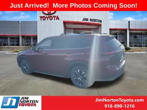 Another view of 2021 Toyota Highlander XLE for sale in Tulsa, OK at Jim Norton Toyota