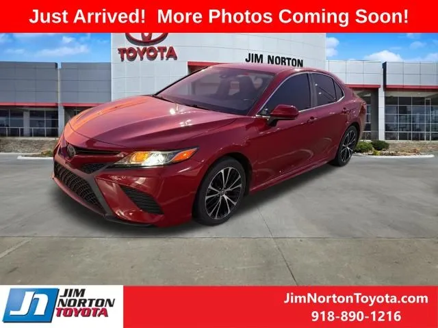 Red 2020 Toyota Camry SE for sale in Tulsa, OK
