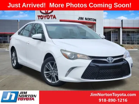 White 2017 Toyota Camry SE for sale in Tulsa, OK