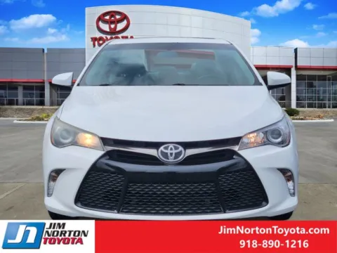 Photos of 2017 Toyota Camry SE for sale in Tulsa, OK at Jim Norton Toyota