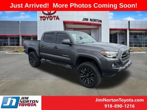Gray 2018 Toyota Tacoma SR5 for sale in Tulsa, OK