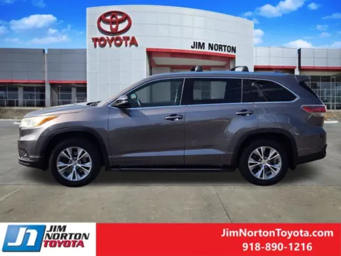 More photos of 2014 Toyota Highlander XLE V6 at Jim Norton Toyota, OK