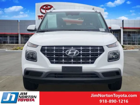 Photos of 2025 Hyundai Venue SEL for sale in Tulsa, OK at Jim Norton Toyota