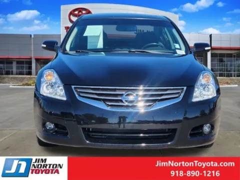 Photos of 2012 Nissan Altima 3.5 SR for sale in Tulsa, OK at Jim Norton Toyota