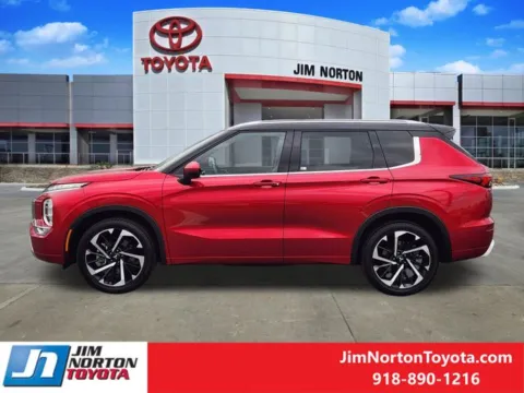 More photos of 2023 Mitsubishi Outlander SEL at Jim Norton Toyota, OK