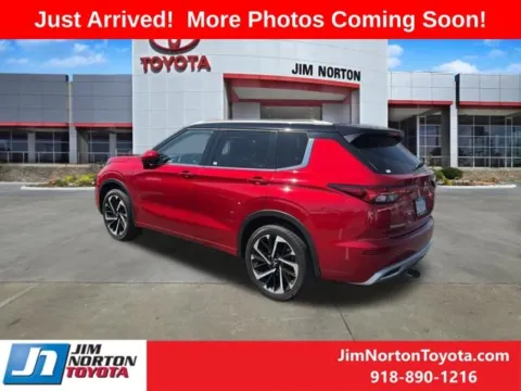 More photos of 2023 Mitsubishi Outlander SEL at Jim Norton Toyota, OK