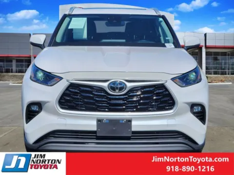 Photos of 2025 Toyota Highlander XLE for sale in Tulsa, OK at Jim Norton Toyota