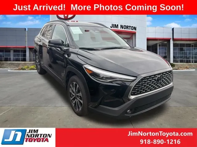 Black 2025 Toyota Corolla Cross XLE for sale in Tulsa, OK