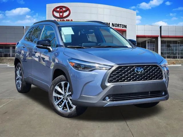 Gray 2025 Toyota Corolla Cross XLE for sale in Tulsa, OK