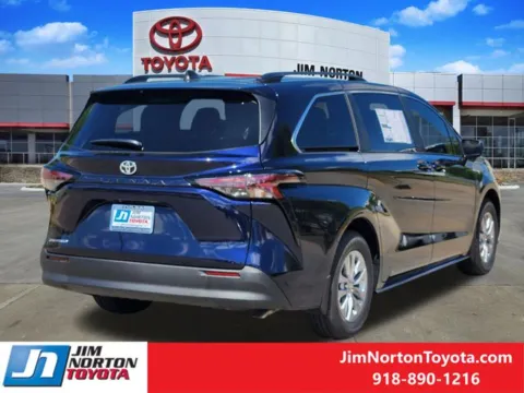 Another view of 2026 Toyota Sienna LE for sale in Tulsa, OK at Jim Norton Toyota