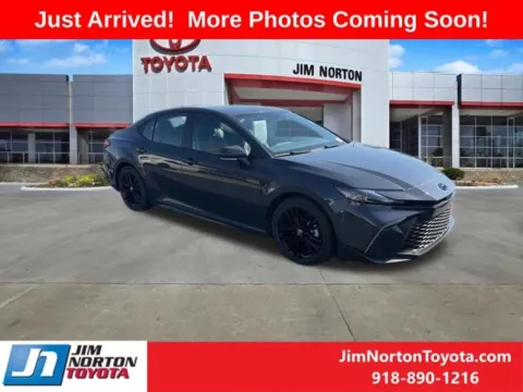 Gray 2025 Toyota Camry SE for sale in Tulsa, OK