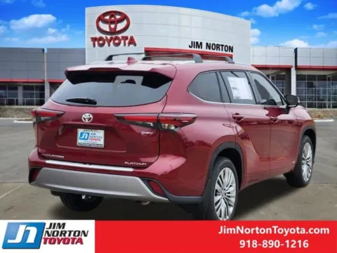 Another view of 2026 Toyota Highlander Hybrid Platinum for sale in Tulsa, OK at Jim Norton Toyota