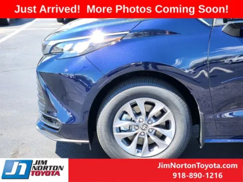 More photos of 2026 Toyota Sienna LE at Jim Norton Toyota, OK