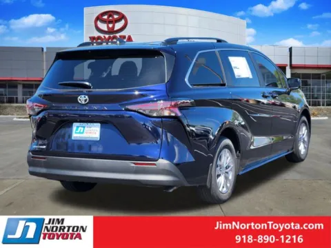 Another view of 2026 Toyota Sienna LE for sale in Tulsa, OK at Jim Norton Toyota