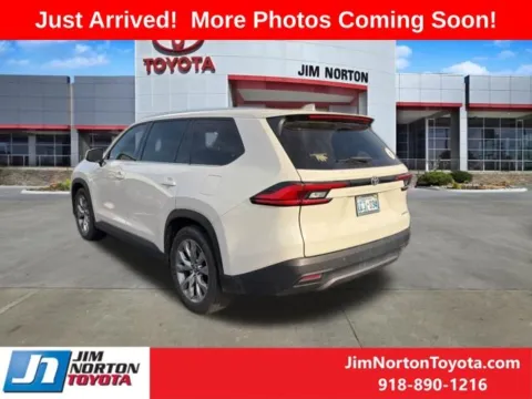 More photos of 2024 Toyota Grand Highlander Limited at Jim Norton Toyota, OK
