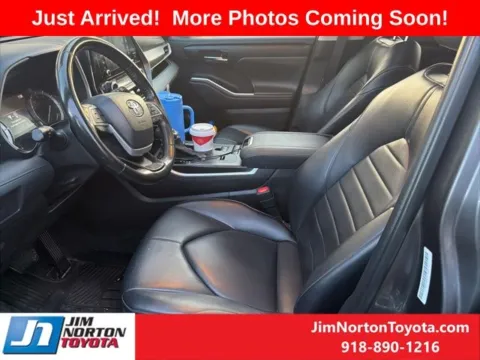 Another view of 2022 Toyota Highlander XLE for sale in Tulsa, OK at Jim Norton Toyota